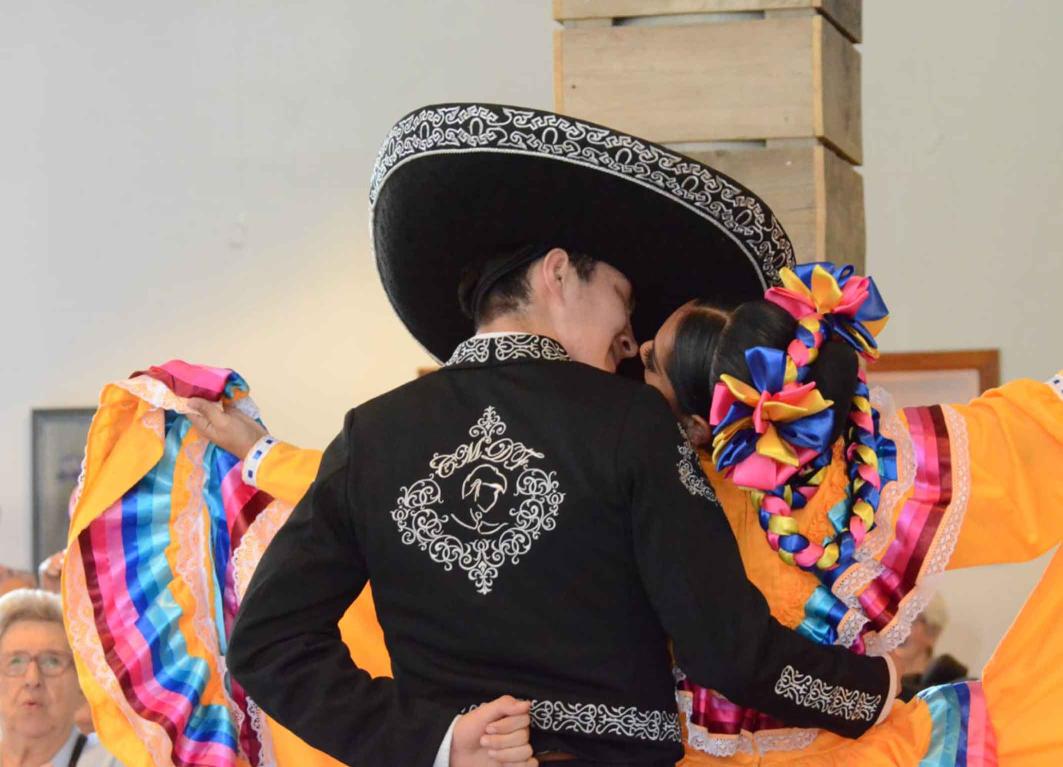 La Mexicanita y la Mexicana juvenil CMDF - Semillitas de tradición, un legado que florece en nosotros