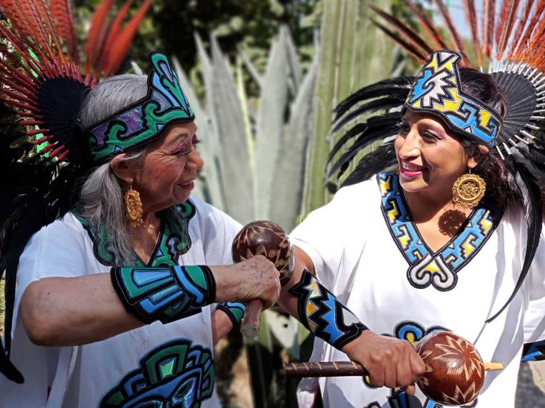Entre mantones, sones y danzones- Compañía: Con la Juventud al Revés Ballet Folklórico de Adultos y Adultos Mayores