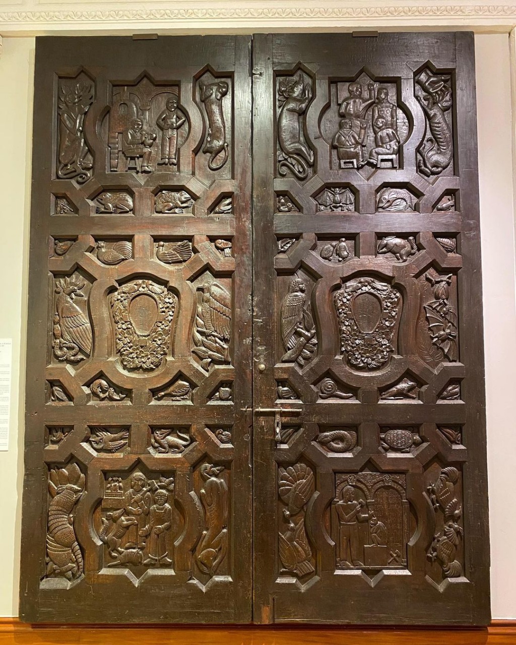 Flor actual grabado diseños de puertas de entrada principal de la