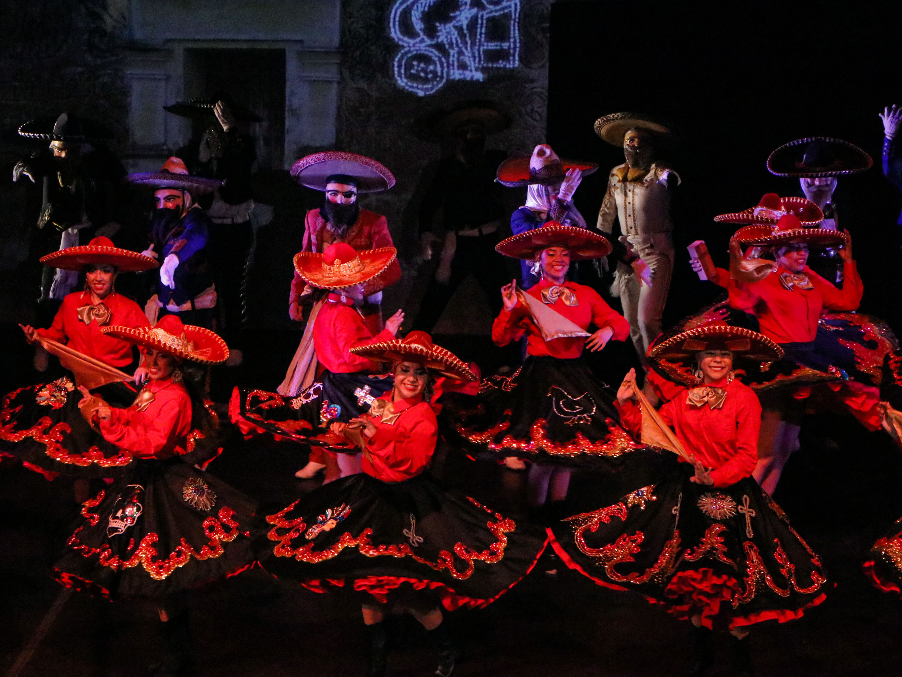 Celebra La Escuela Nacional De Danza Folklórica Su 45 Aniversario Prensa Inba Instituto 2281