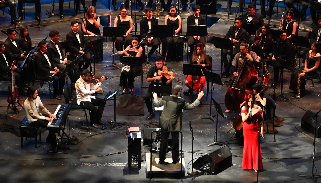 El Inbal rindió un homenaje a la diversidad de la música contemporánea