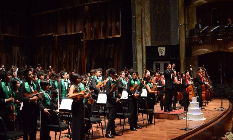 Bol. 1044 La Orquesta Sinfónica Infantil de México celebró su 15º ...